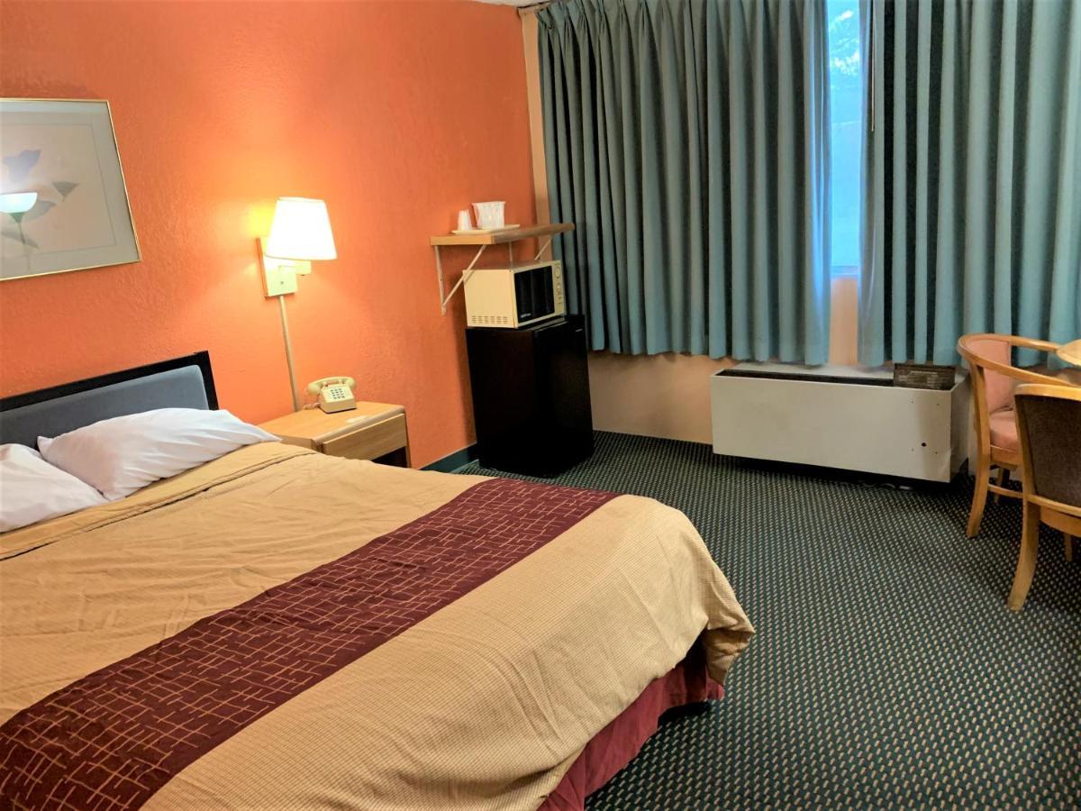 Red Carpet Inn & Suites Lima -Listing Partner Bagian luar foto