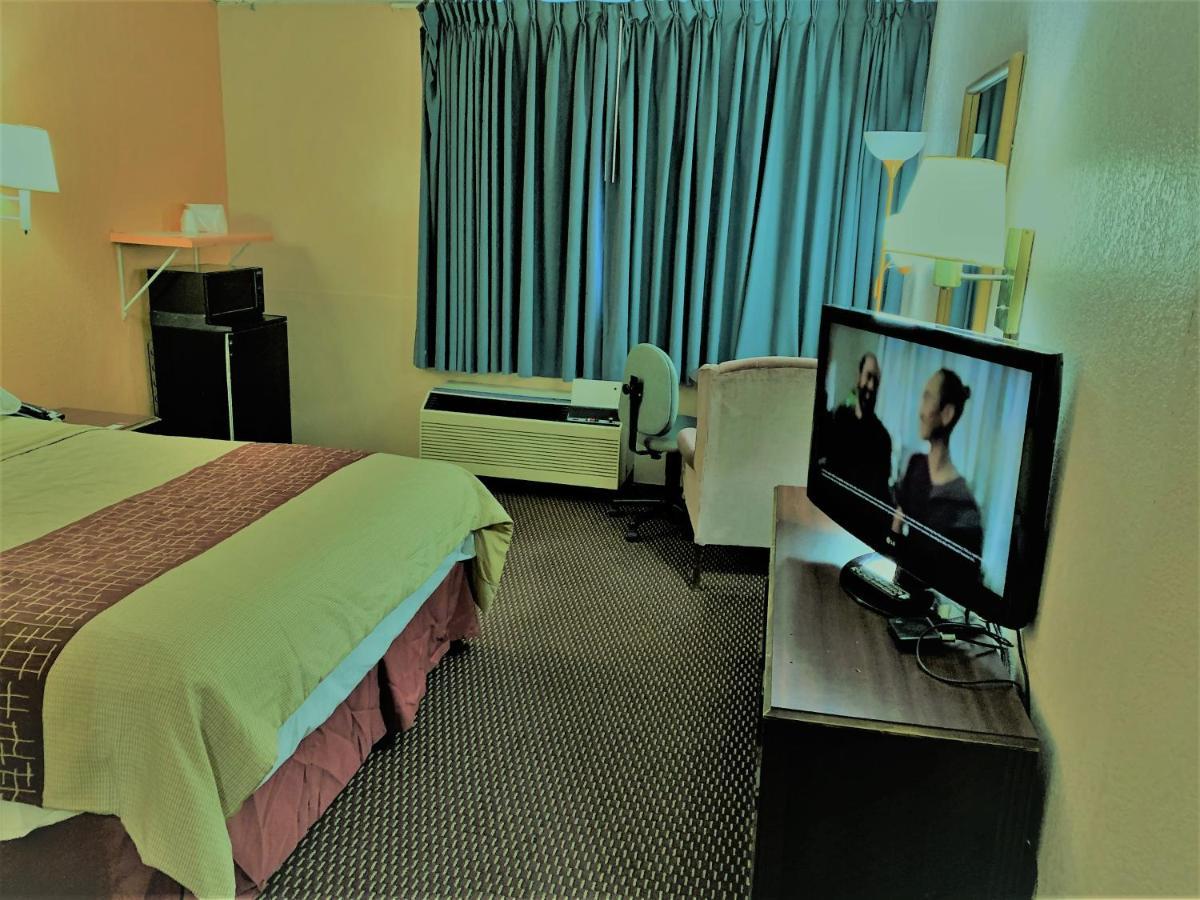 Red Carpet Inn & Suites Lima -Listing Partner Bagian luar foto