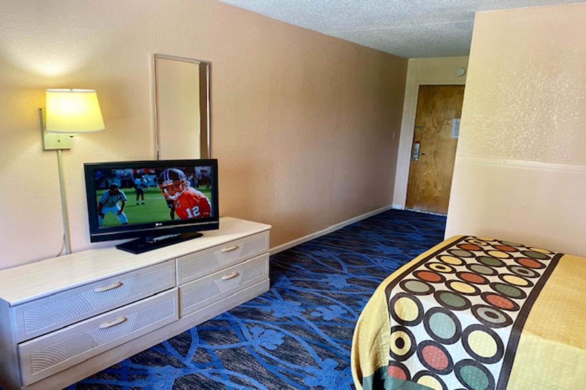 Red Carpet Inn & Suites Lima -Listing Partner Bagian luar foto