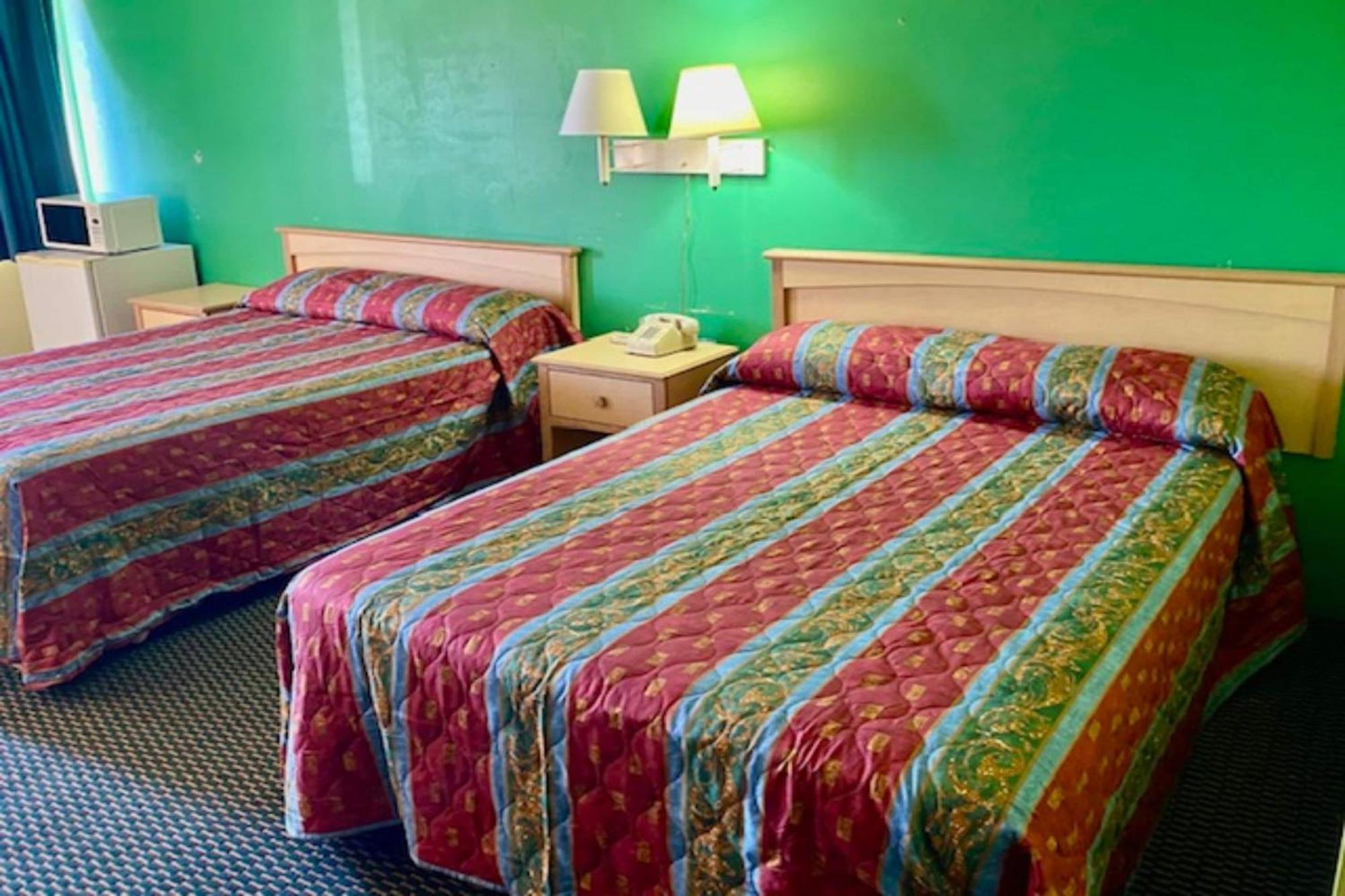 Red Carpet Inn & Suites Lima -Listing Partner Bagian luar foto