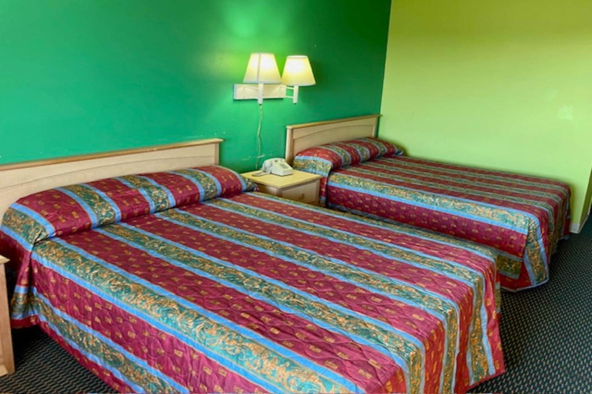 Red Carpet Inn & Suites Lima -Listing Partner Bagian luar foto