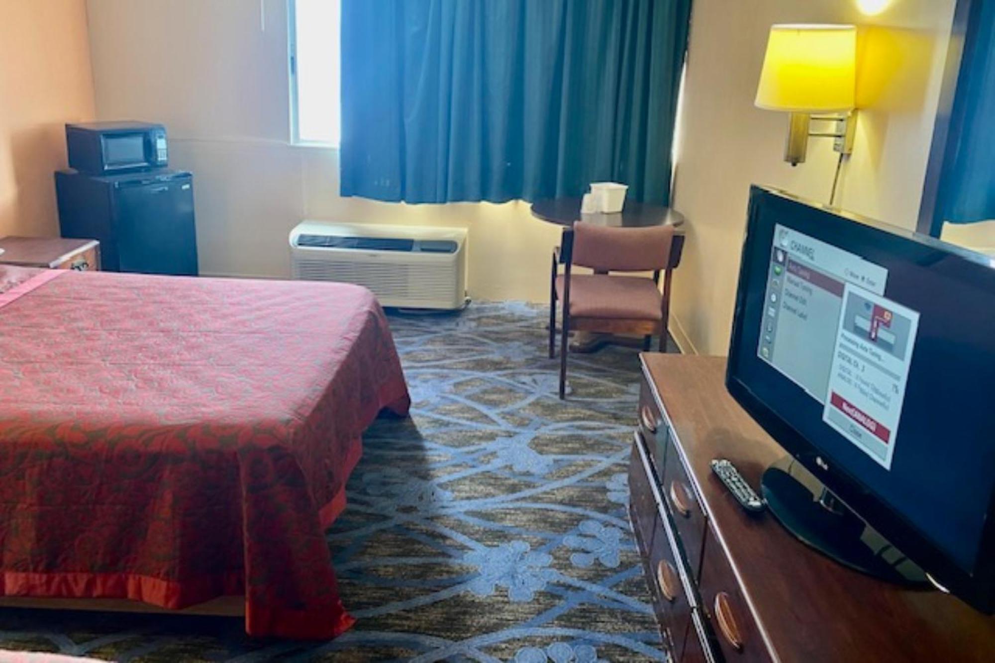 Red Carpet Inn & Suites Lima -Listing Partner Bagian luar foto